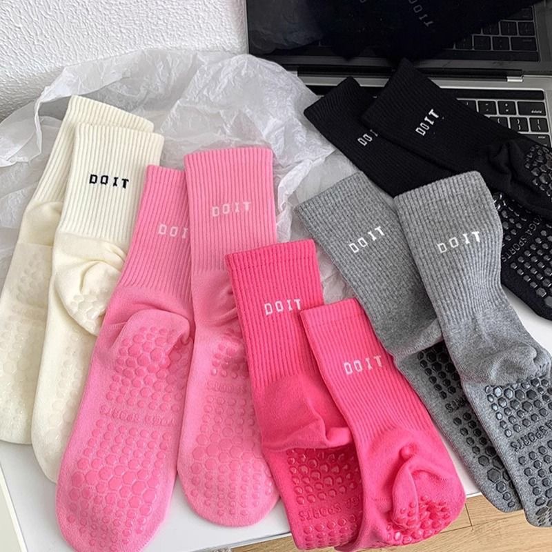 1 Pairs New Colorful Trend Spo - Medias Para Pilates Y Yoga review and price
